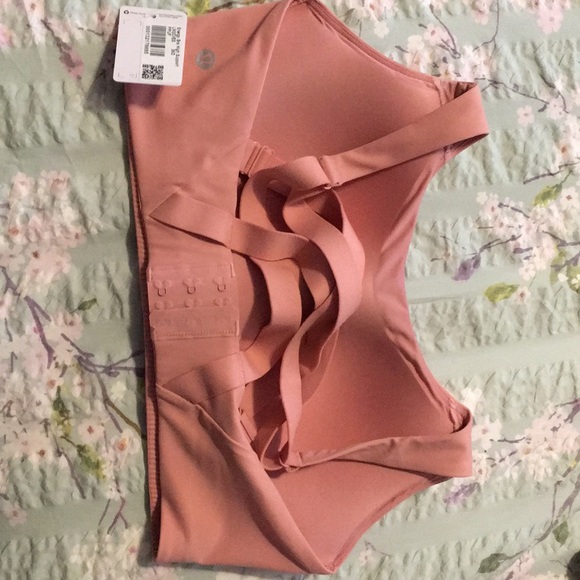 Lululemon bra - Picture 5 of 6